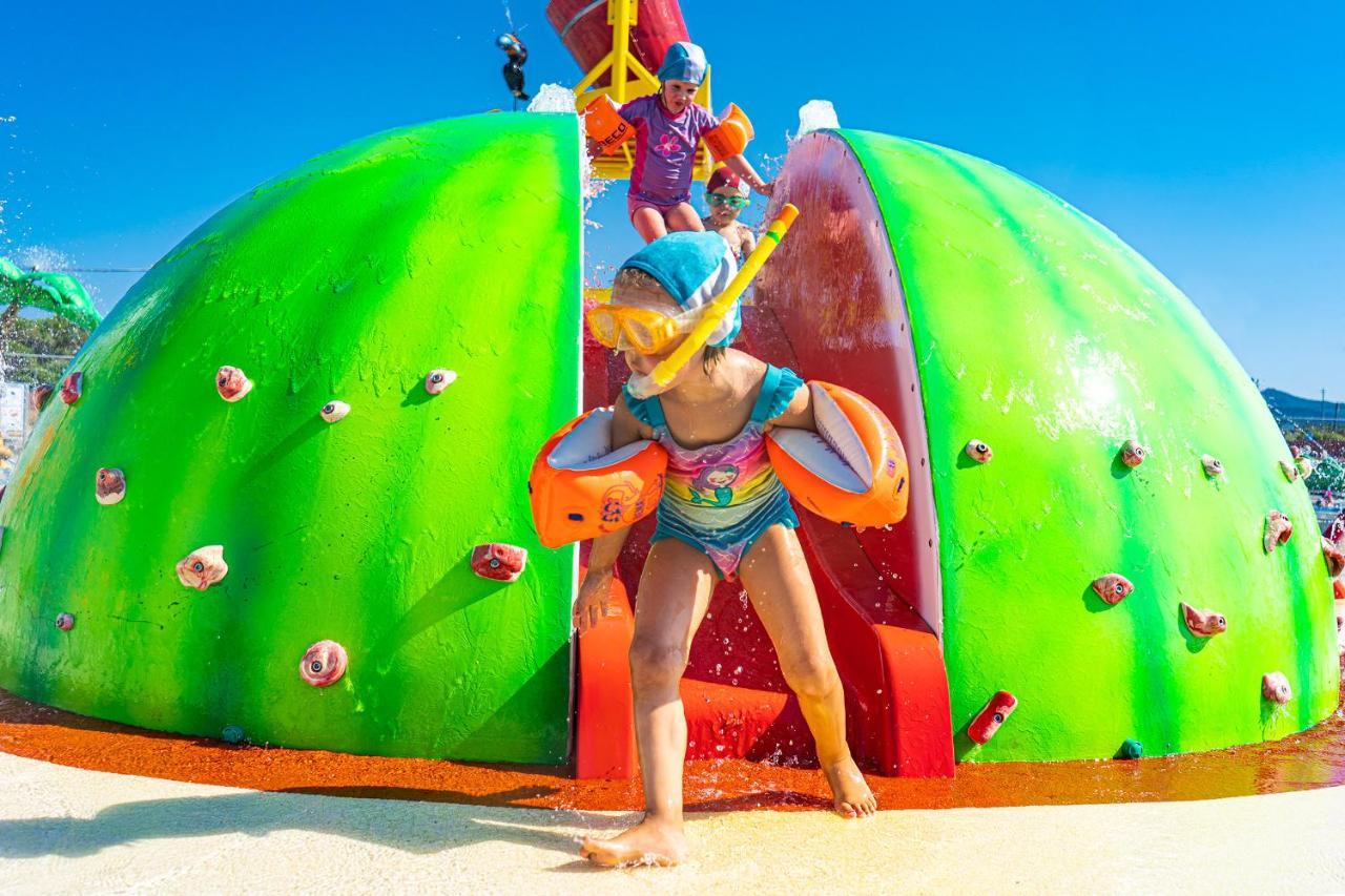 Camping Village Baia Blu La Tortuga Aglientu Eksteriør billede
